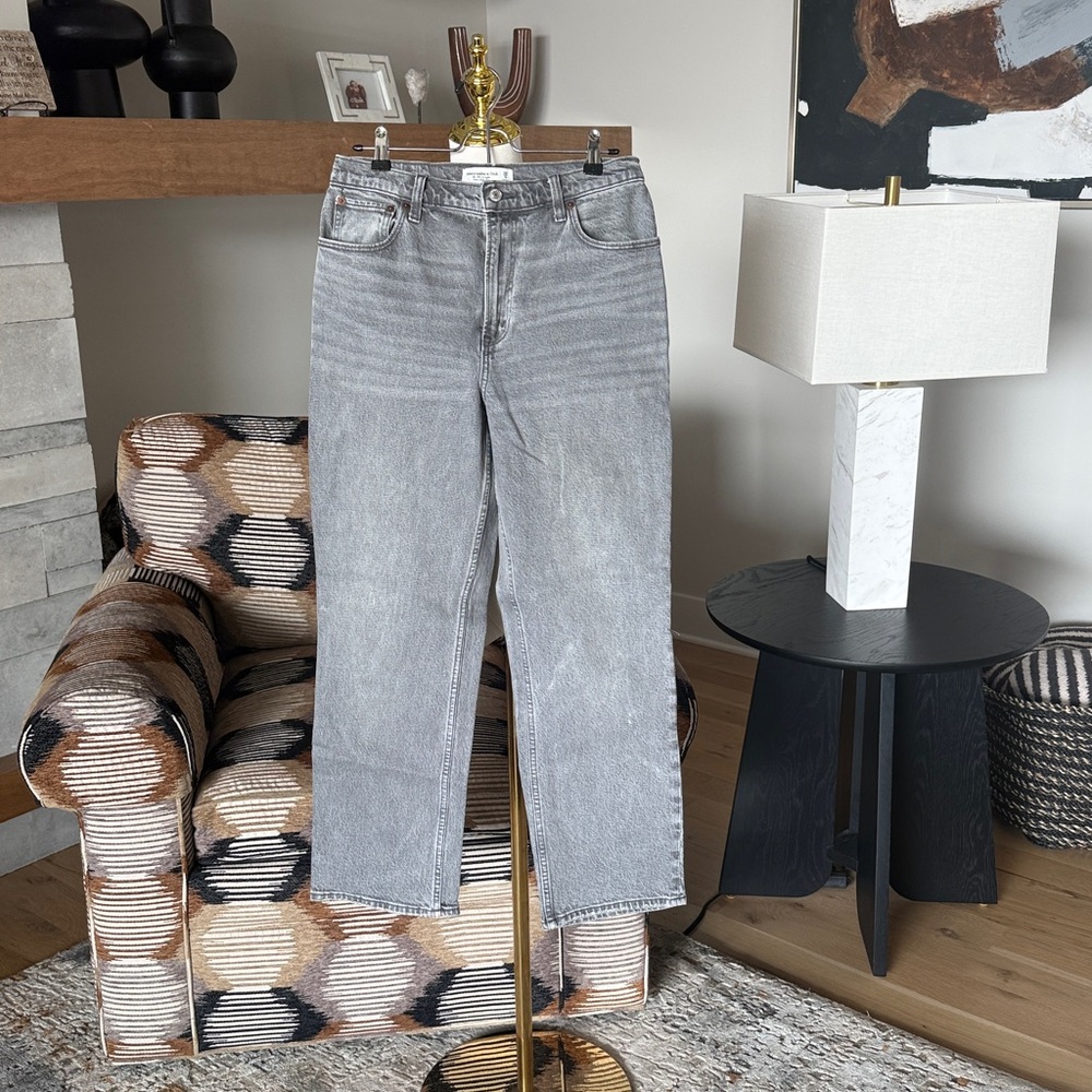 Abercrombie & Fitch 90’s Straight Ultra High Rise Jeans